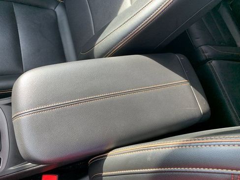 Used 2022 GMC Terrain AT4 image 25