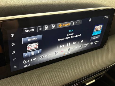Certified 2025 Nissan Kicks SR FWD image 35