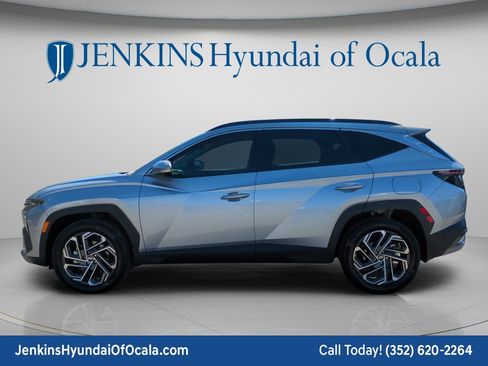 Certified 2025 Hyundai Tucson Limited AWD/4WD image 6