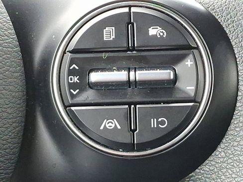 Used 2025 Kia Soul LX FWD image 22