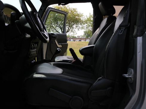 Used 2014 Jeep Wrangler Sport image 89