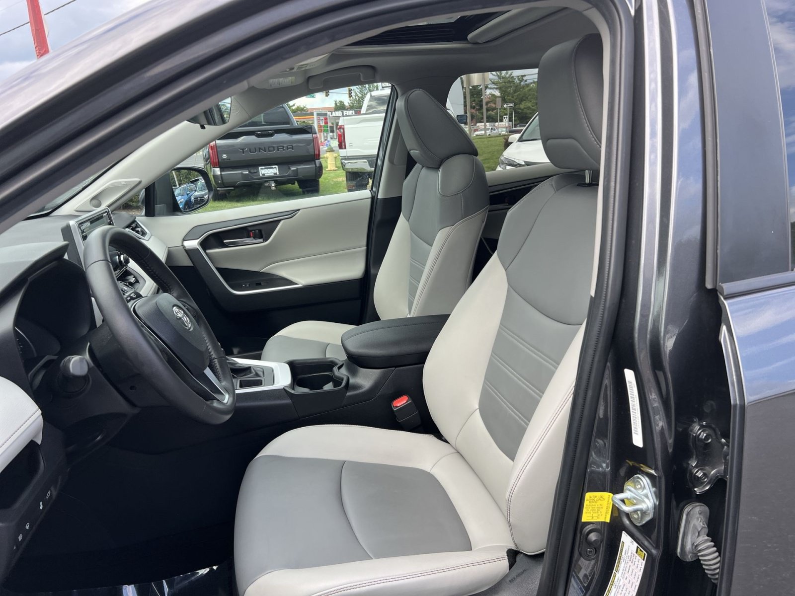 Used 2021 Toyota RAV4 XLE Premium AWD/4WD image 13