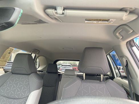 Used 2025 Toyota RAV4 XLE image 29