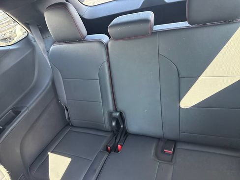 Used 2024 Chevrolet Traverse RS AWD/4WD image 29