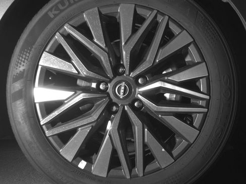 Used 2025 Nissan Altima 2.5 SV image 13