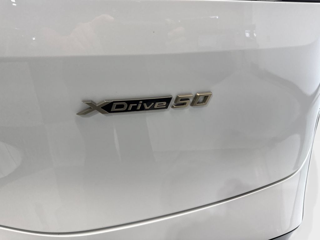 Used 2024 BMW iX xDrive50 w/ Premium Package AWD/4WD image 25
