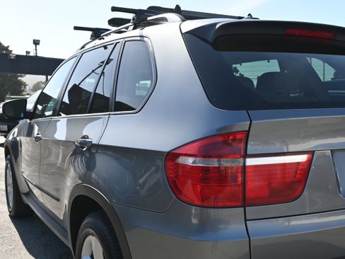 Used 2009 BMW X5 xDrive35d AWD/4WD image 16
