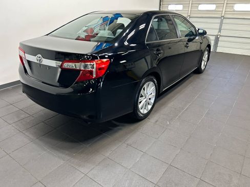 Used 2013 Toyota Camry XLE image 3