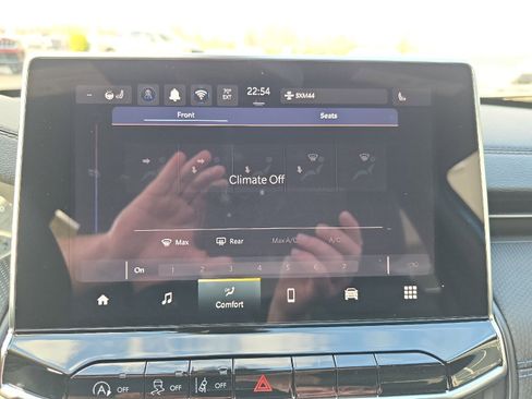 New 2026 Jeep Compass Latitude image 23