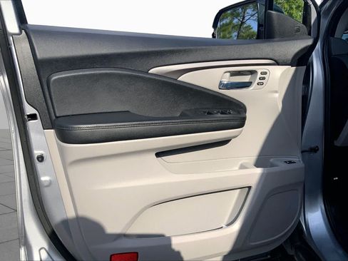 Used 2021 Honda Pilot Special Edition image 22