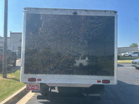 Used 2021 Ford Transit 250 RWD image 4