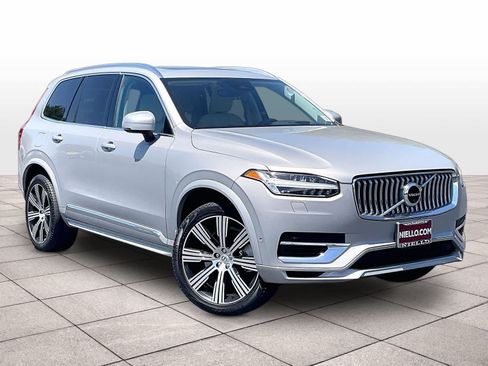 Used 2023 Volvo XC90 T8 Ultimate AWD/4WD image 2