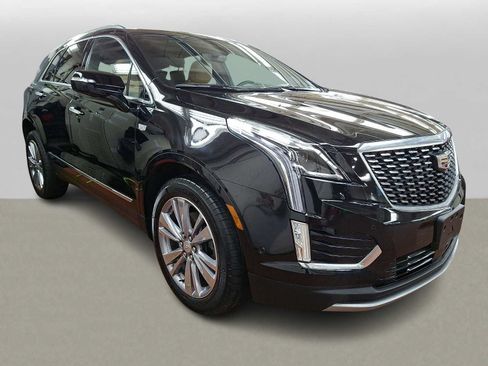 Used 2024 Cadillac XT5 Premium Luxury w/ Technology Package AWD/4WD image 3