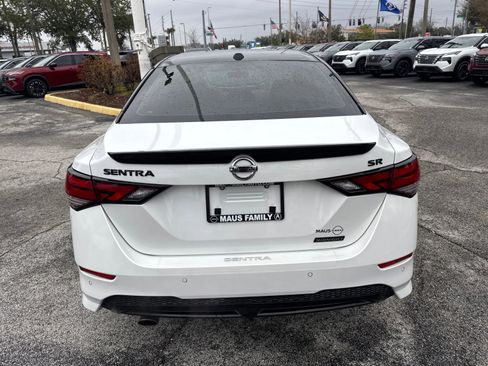 Certified 2022 Nissan Sentra SR w/ Midnight Edition image 6