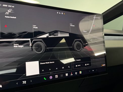 Used 2024 Tesla Cybertruck AWD Crew Cab image 20