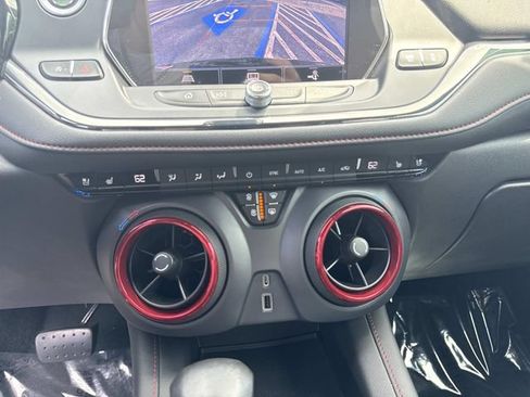 Used 2021 Chevrolet Blazer RS w/ Enhanced Convenience Package FWD image 26