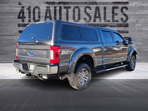 Used 2017 Ford F250 Lariat w/ Lariat Value Package image 3