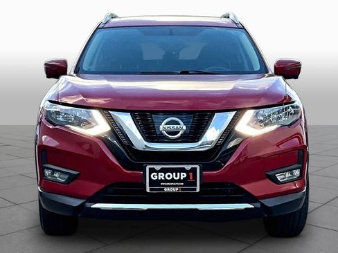 Used 2017 Nissan Rogue SV w/ Sun & Sound Touring Package AWD/4WD image 4
