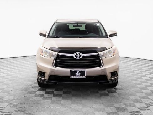 Used 2015 Toyota Highlander LE image 8