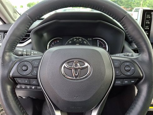 Used 2020 Toyota RAV4 Limited AWD/4WD image 22
