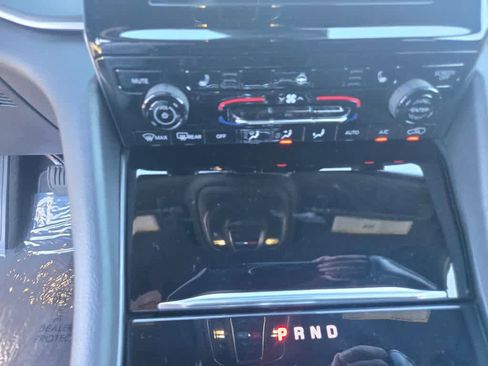 New 2026 Jeep Grand Cherokee L 4WD image 15