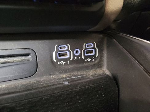 Used 2019 RAM 1500 Laramie AWD/4WD image 24