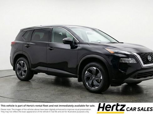 Used 2025 Nissan Rogue SV image 1