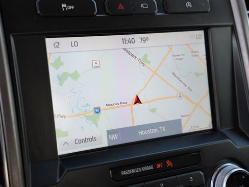 Used 2020 Ford F150 Limited w/ Trailer Tow Package image 12