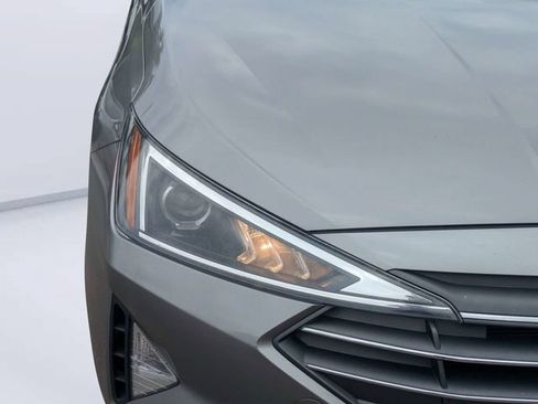 Used 2020 Hyundai Elantra SEL w/ Cargo Package (C1) FWD image 9