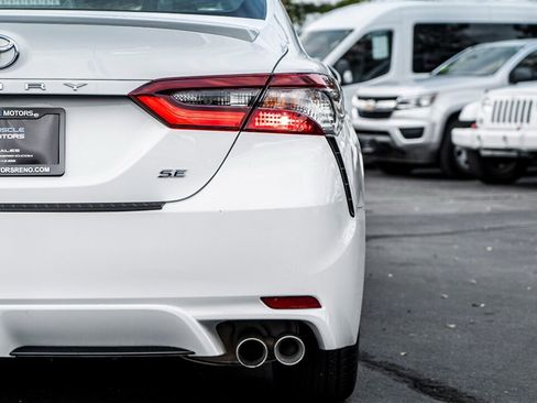Used 2023 Toyota Camry SE image 9