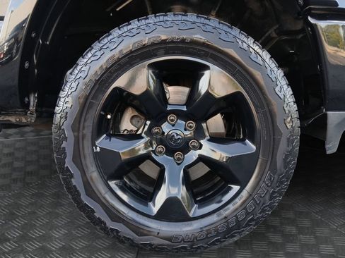 Used 2019 RAM 1500 Laramie AWD/4WD image 23