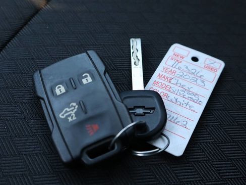 Used 2023 Chevrolet Silverado 2500 LT image 30