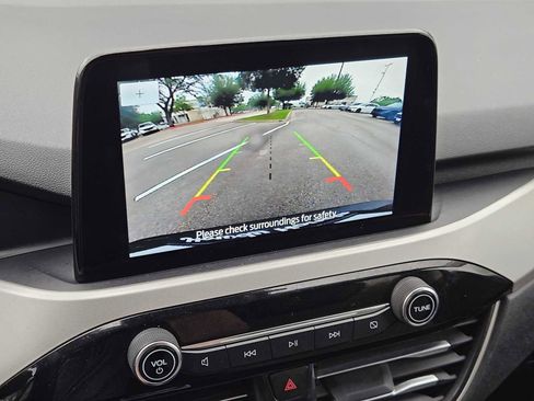 Used 2022 Ford Escape SE FWD image 18