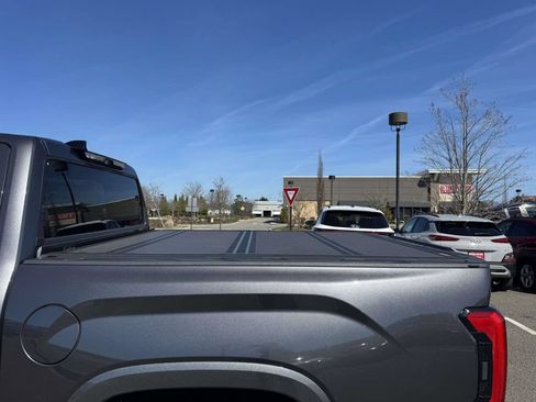 Used 2023 Toyota Tundra Limited AWD/4WD image 10
