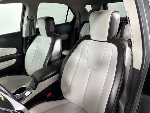 Used 2017 Chevrolet Equinox Premier w/ Enhanced Convenience Package FWD image 12
