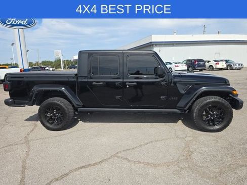 Used 2023 Jeep Gladiator Sport AWD/4WD image 2