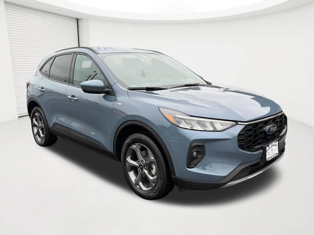 Used 2025 Ford Escape ST-Line Select AWD/4WD image 3