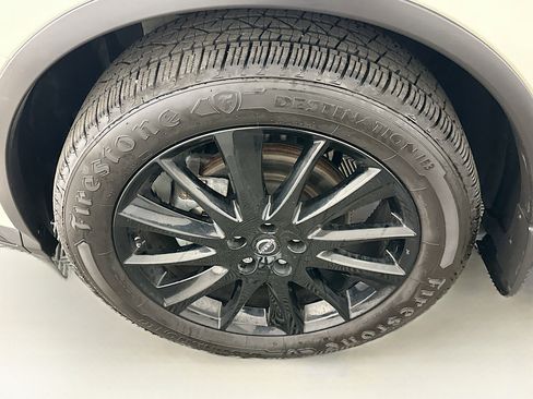 Used 2024 Nissan Murano SV w/ SV Midnight Edition Package image 11