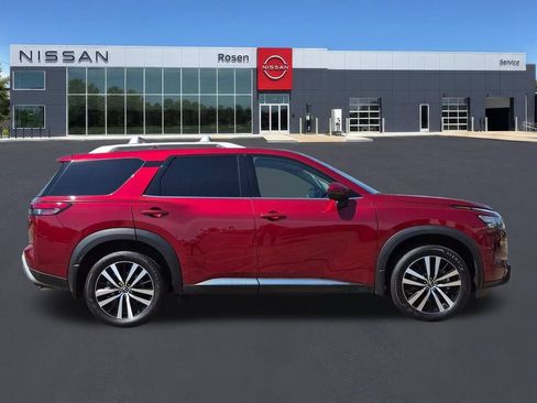 Used 2025 Nissan Pathfinder Platinum w/ Cargo Package FWD image 2