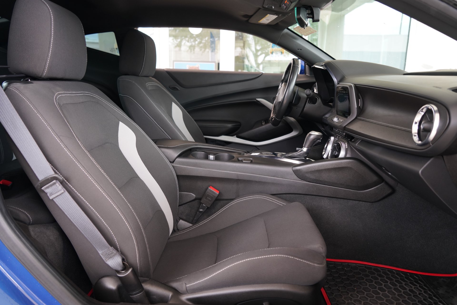 Used 2022 Chevrolet Camaro LT w/ Technology Package RWD image 23