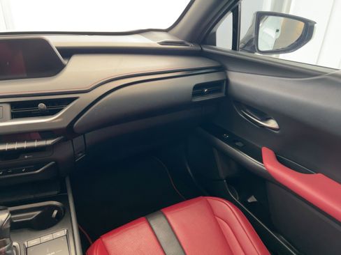 Used 2019 Lexus UX 200 F Sport w/ F Sport Premium Package image 33