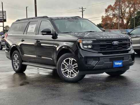 New 2025 Ford Expedition Max Active image 2