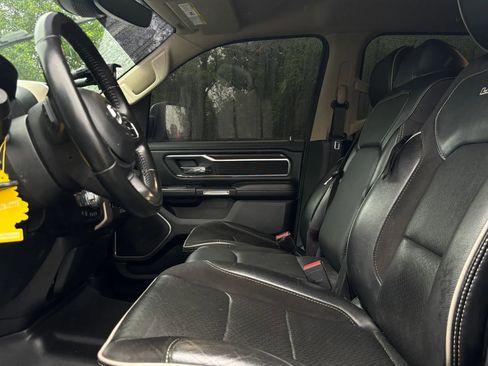 Used 2021 RAM 1500 Laramie w/ Off Road Group AWD/4WD image 14