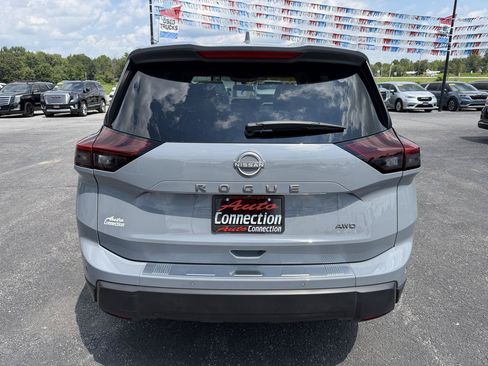 Used 2026 Nissan Rogue SV w/ SV Premium Package AWD/4WD image 5