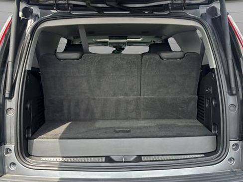 Used 2019 Cadillac Escalade Luxury w/ Escalade Sport Edition AWD/4WD image 26