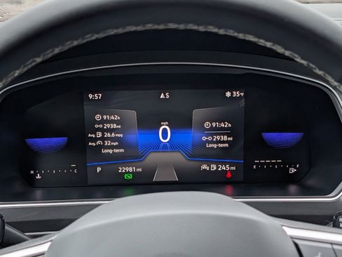 Used 2023 Volkswagen Tiguan SE image 19