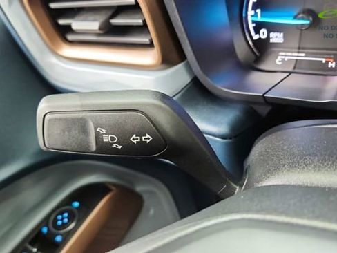 Used 2022 Ford Maverick Lariat image 41