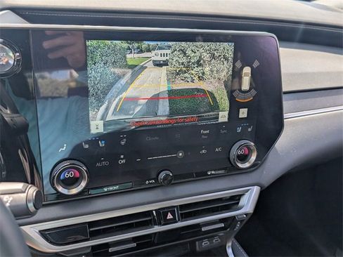 Used 2023 Lexus RX 350 Premium image 19