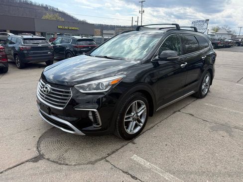Used 2018 Hyundai Santa Fe Limited image 3