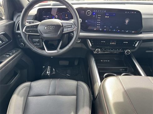 Used 2025 Chevrolet Suburban RST w/ Sun And Tow Package image 13